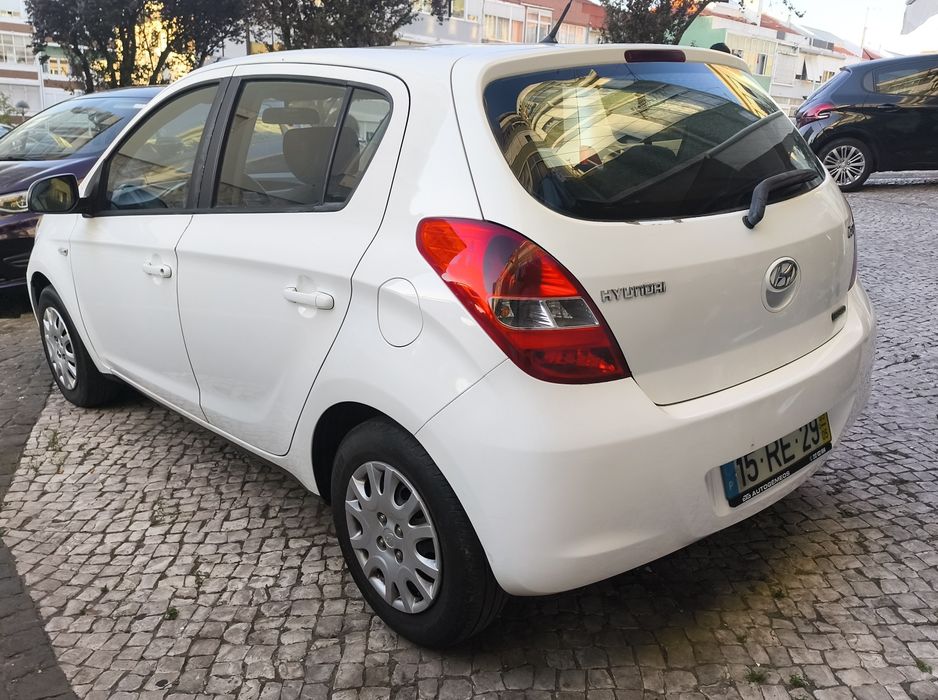 ECONÓMICO Hyundai i20 1.4  CRDi de 2009 — photo 2