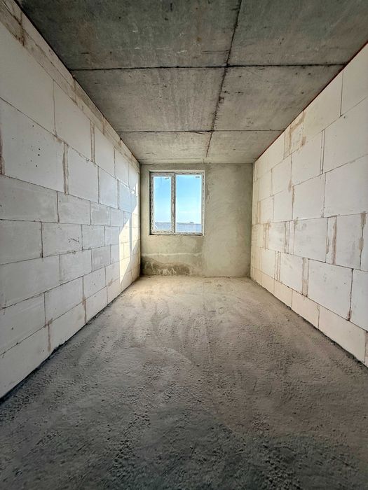 Продаж просторої 2-кімнатної квартири в Новобудові.