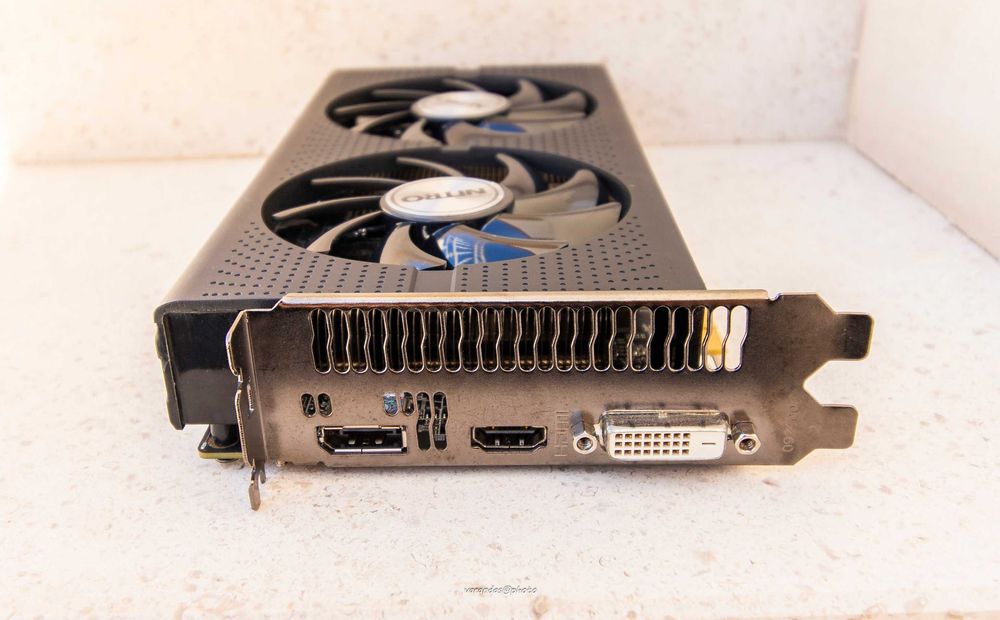 Placa Gráfica RX 460