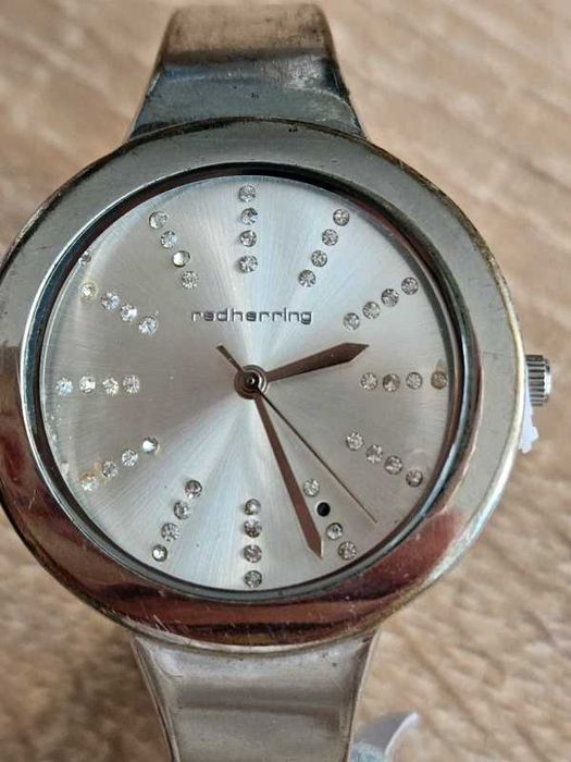 Elegancki zegarek Red Herring z cyrkoniami – 30–38 mm, nowa bateria