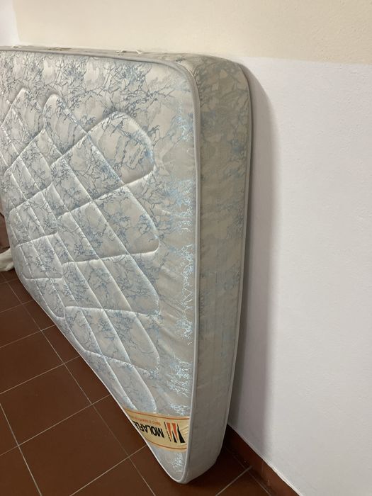 Colchão Molaflex de molas 190x140