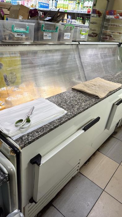 Холодильник вітрина