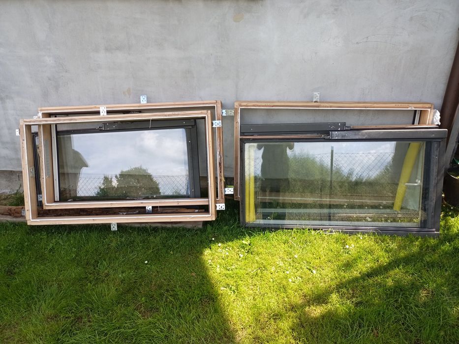 Okno dachowe z ramą 140x78