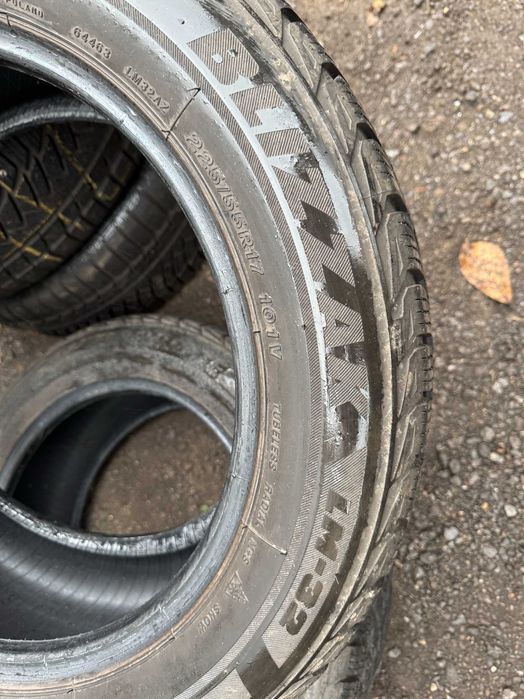 Шини BRIDGESTONE 225/55 R17, Blizzak LM-32, зимова резина