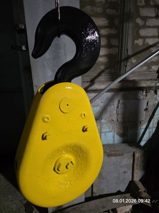 Продам крюковую подвеску 5т и 3т  советские после ревизии