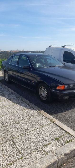 BMW 525TDS 1999 e 268000km ou troco por carro ou mota do mesmo valor