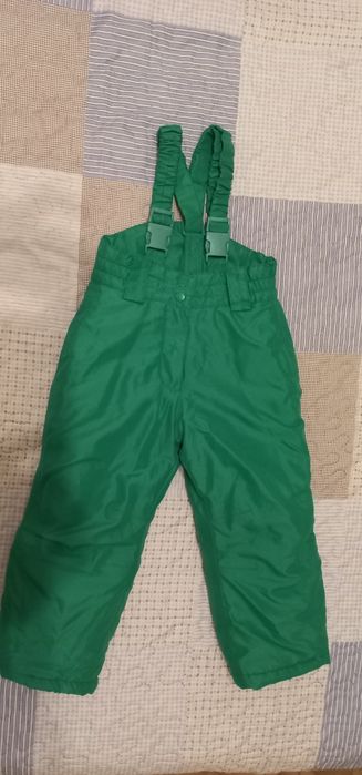 Теплый и яркий полукомбинезон. Идеальное состояние