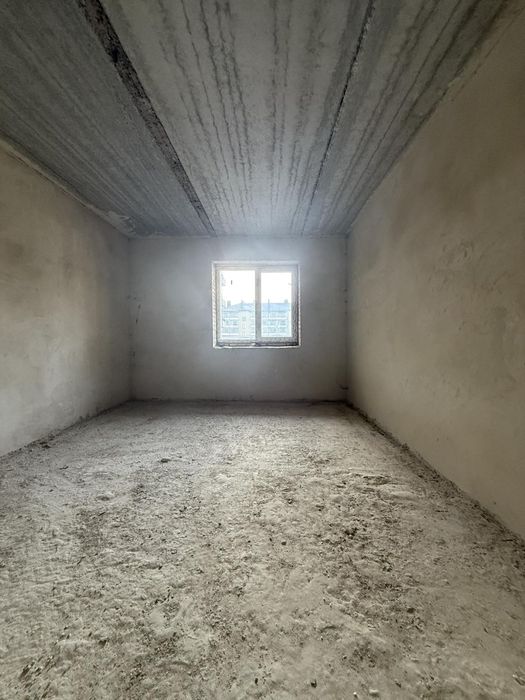 Продається двох-кімнатна квартира