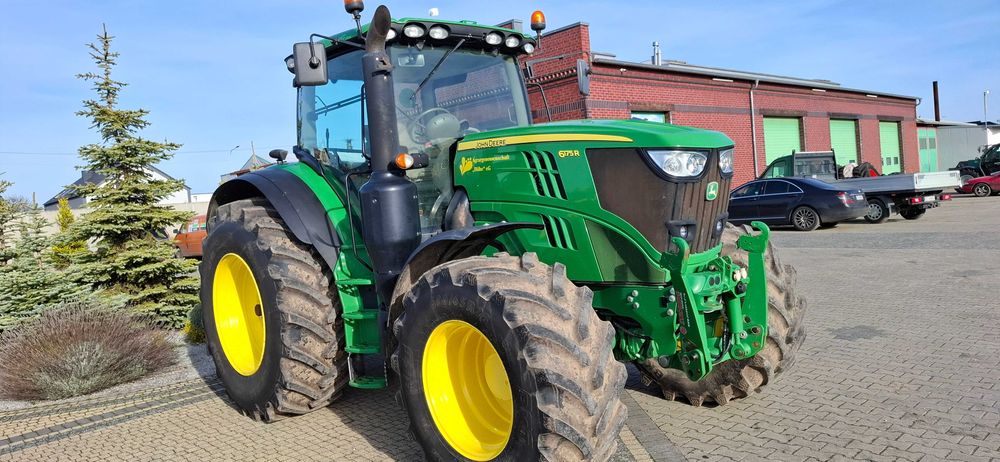 Ciągnik JOHN DEER 6175 R