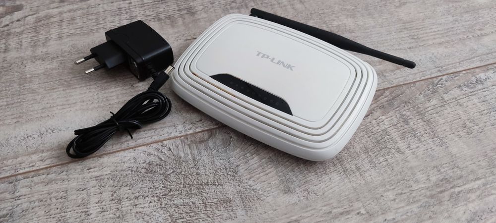TP-LINK TL-WR740N router