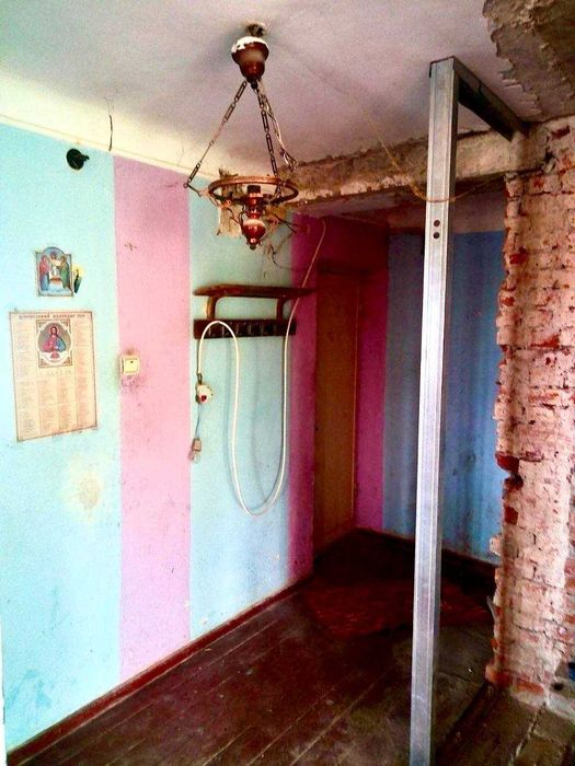 Продам 3-кімнатну квартиру з земельною ділянкою в Солотвині