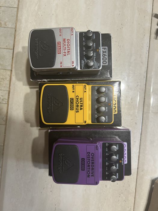Behringer UC200, FX600, OD300 гітарні педалі