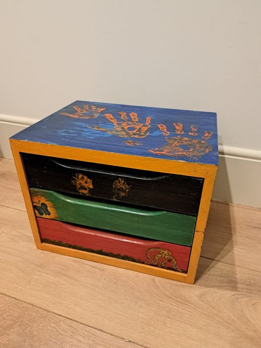 Móvel pequeno 3 gavetas