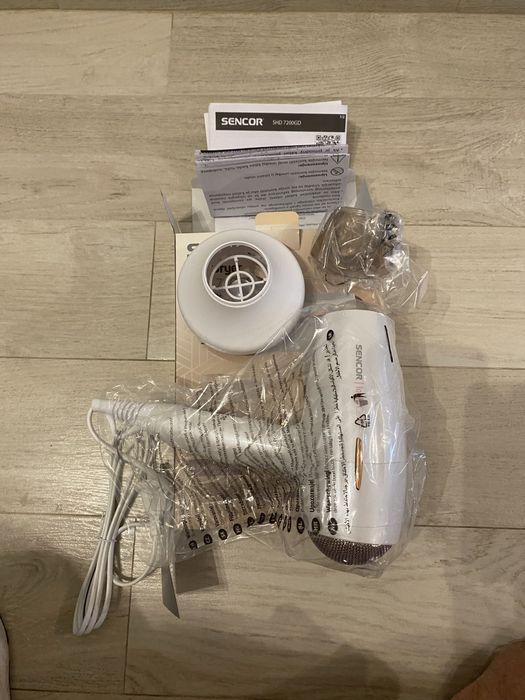 Suszarka do włosów Sencor SHD 7200GD jonizacja 2000W