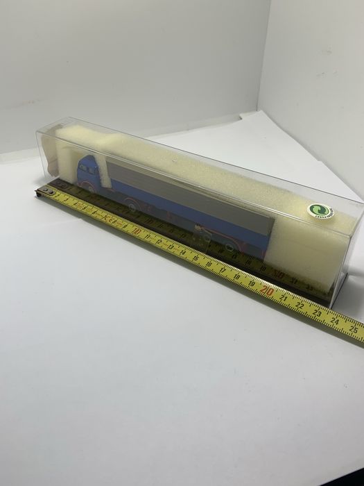 MAN 10.212 da Brekina escala 1/87