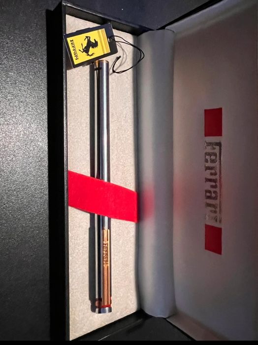 Caneta FERRARI Edição especial limitada 50 anos