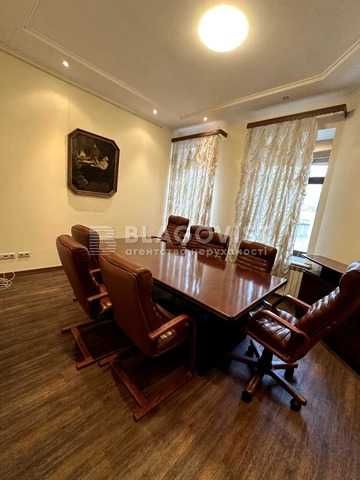 Шота Руставелі 30 Б, офіс з якісним ремонтом