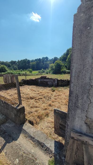 Terreno + Casa para restauro 300m2