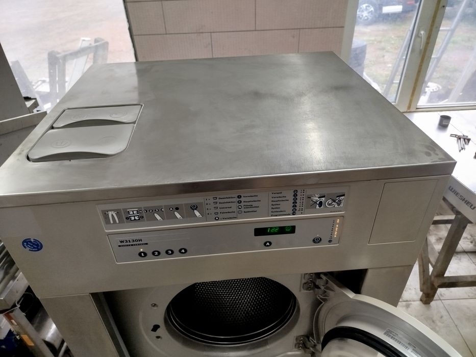 професійна пральна машина Electrolux 13-15 кг.