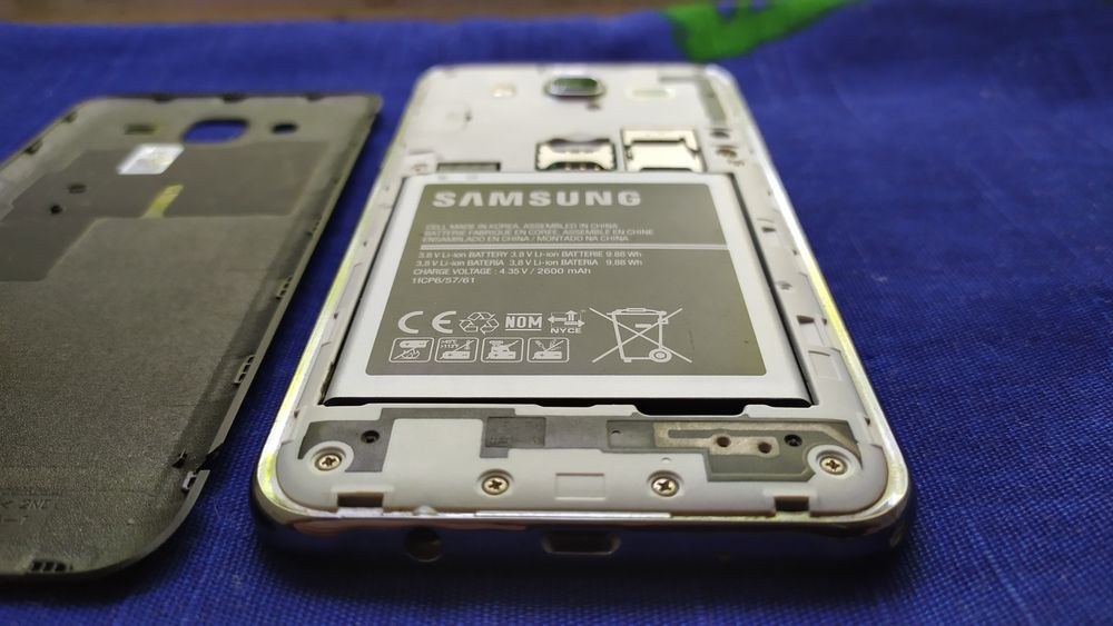 J5 Samsung на запчасти