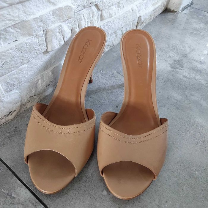 Klapki beżowe KAZAR r.39