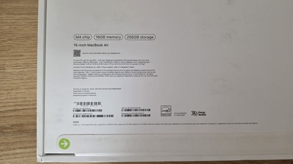 MacBook Air 15" 16/256GB M4 процесор, новий запакований