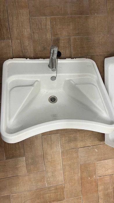 Louça de casa de banho/WC adaptado