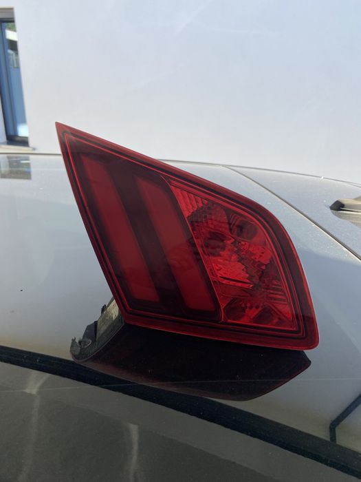 Farolim mala esquerdo Peugeot 308 II