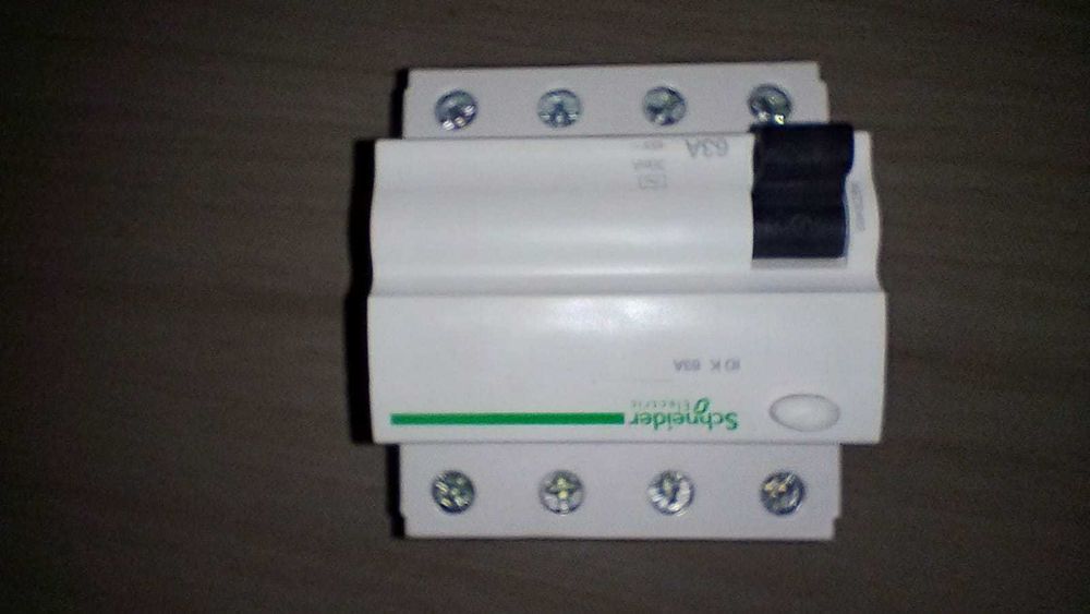 Wyłącznik różnicowo-prądowy