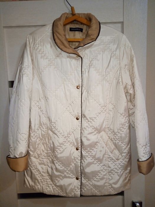 Куртка ,ветровка женская