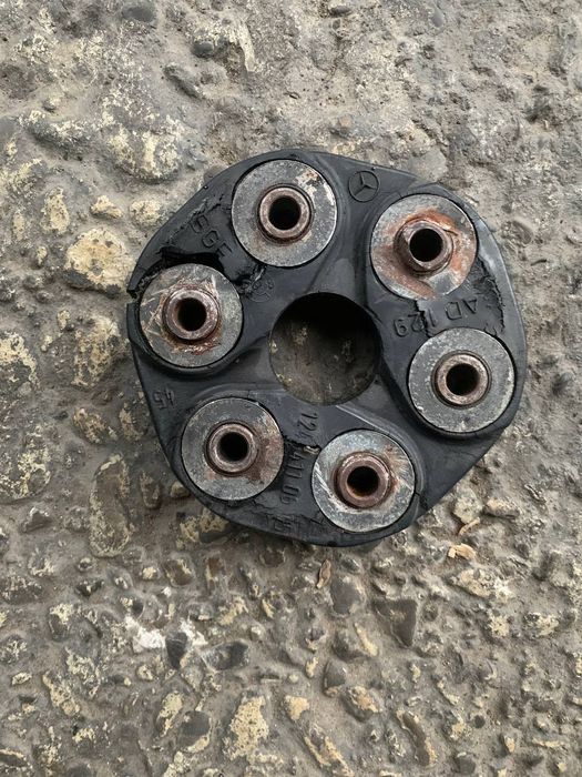 Еластична муфта кардана мерс 124, 202 e250 e300 c180 c220