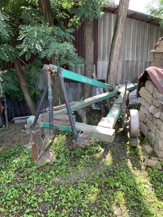 Продам плуг4.35 все вопроси по тел все попроси па тел