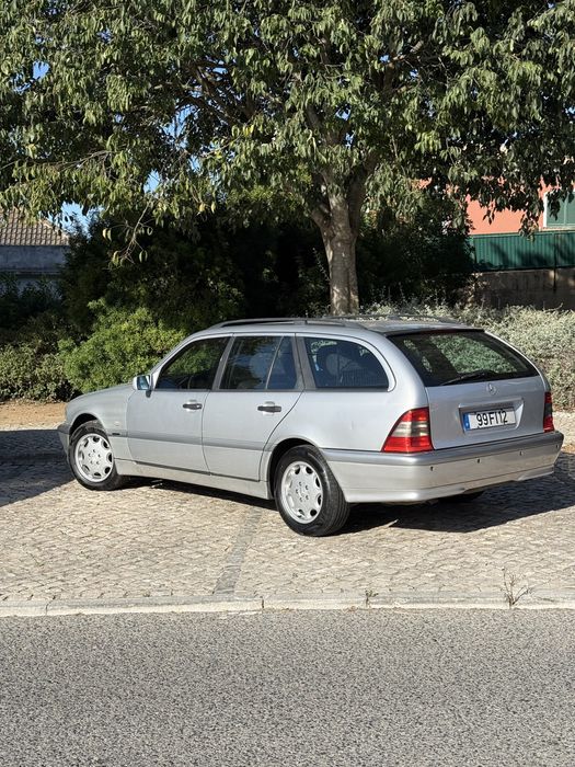 Mercedes-Benz C220 Classic 1998 | 280.000 km | Excelente estado foto 4