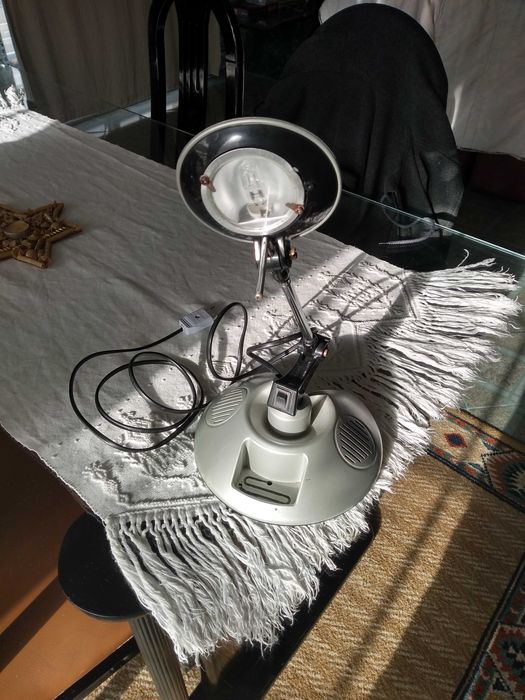 Candeeiro extensível de secretária