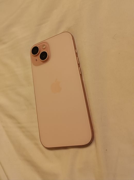 Iphone 15 рожевий