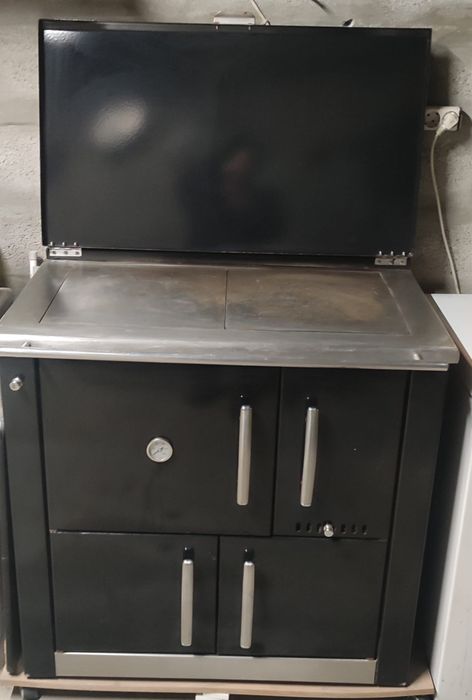 Fogão a Lenha Moderno com Forno e Termómetro