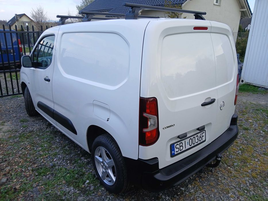 Sprzedam opel combo furgon 2019 rok