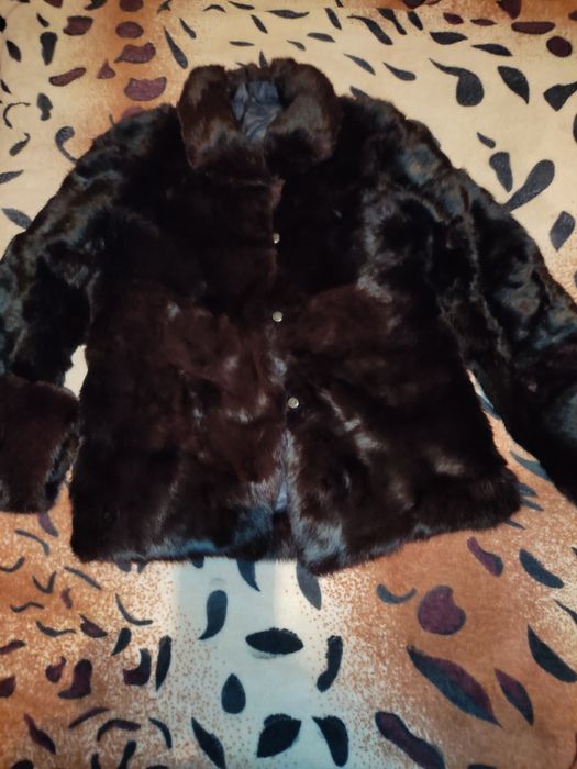 Продам натуральну шубу