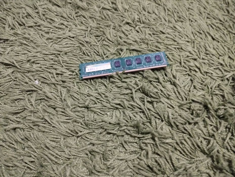 Pamięć giga Ram  8 GB