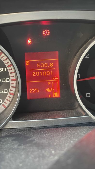 Mitsubishi Outlander 2.0 DI-D 4x4 | 7 Lugares | 201.000 km foto 5
