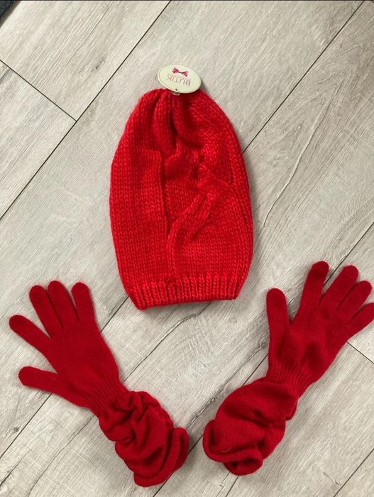 Zestaw dodatków zimowych czapka i rękawiczki nowe