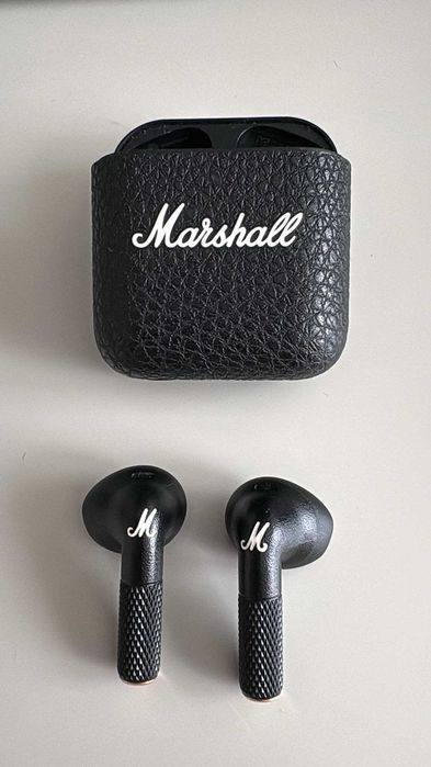 Marshall Minor IV — Auriculares Bluetooth TWS Pretos (c/ estojo e cabo)