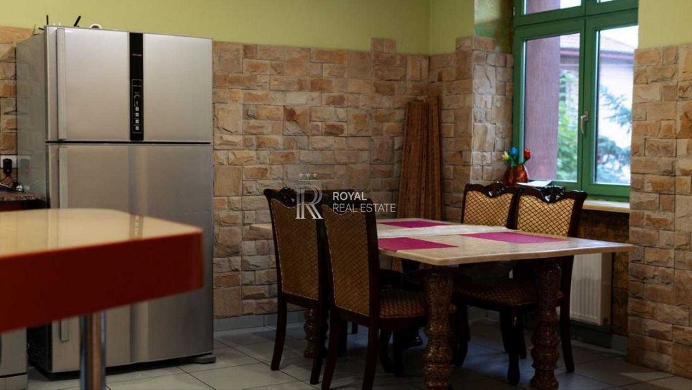 Оренда Будинок Конча-Заспа 520 м² 9 кімнат 21 сотка Вихід до Дніпра Сонячні панелі Басейн Лазня Причал Гараж