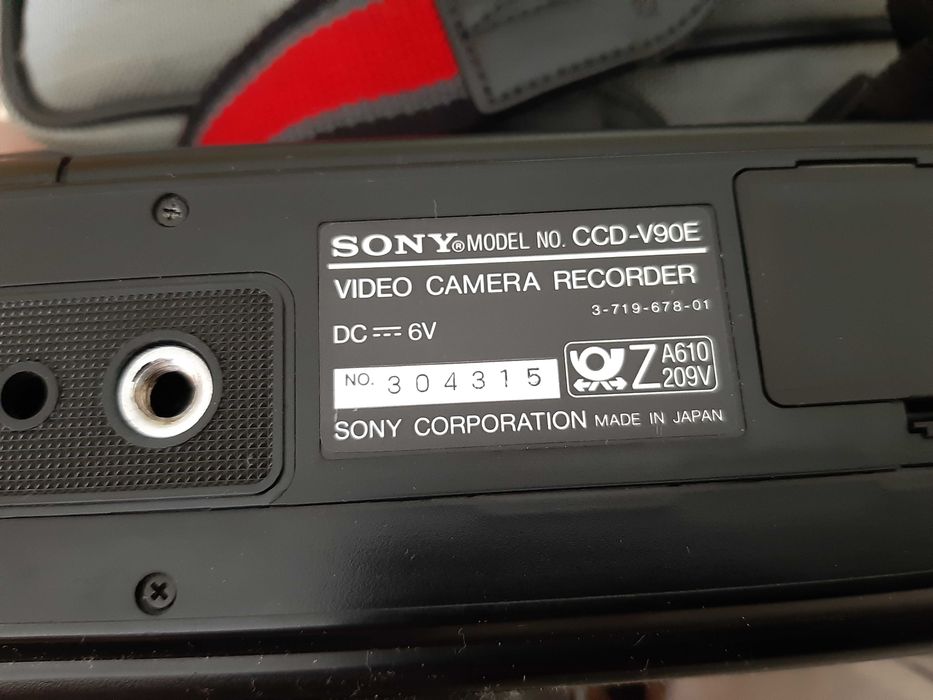 Sony video camera ccd-v90E