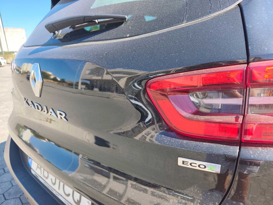Vendo Renault Kadjar 5 lugares preto caixa automática ano 2017 com 169 642km. — photo 3