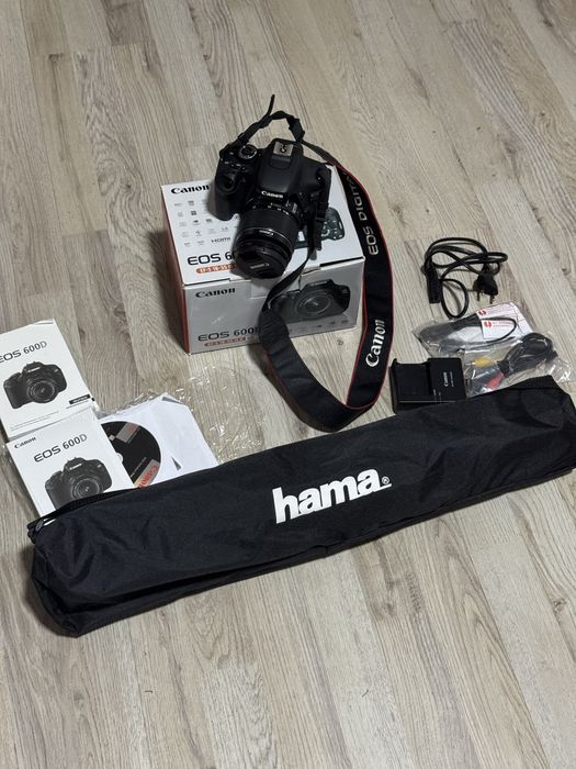 Canon EOS 600D + kit 18-55mm + штатив Hama