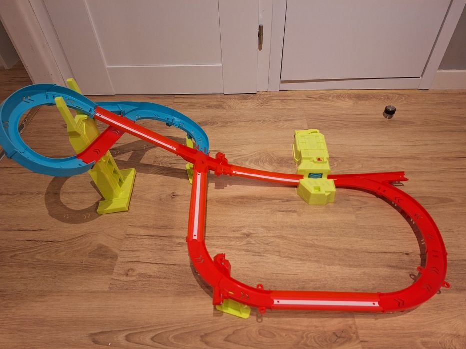 Tor Hot Wheels Neon Speeders Superwyścig HPC07