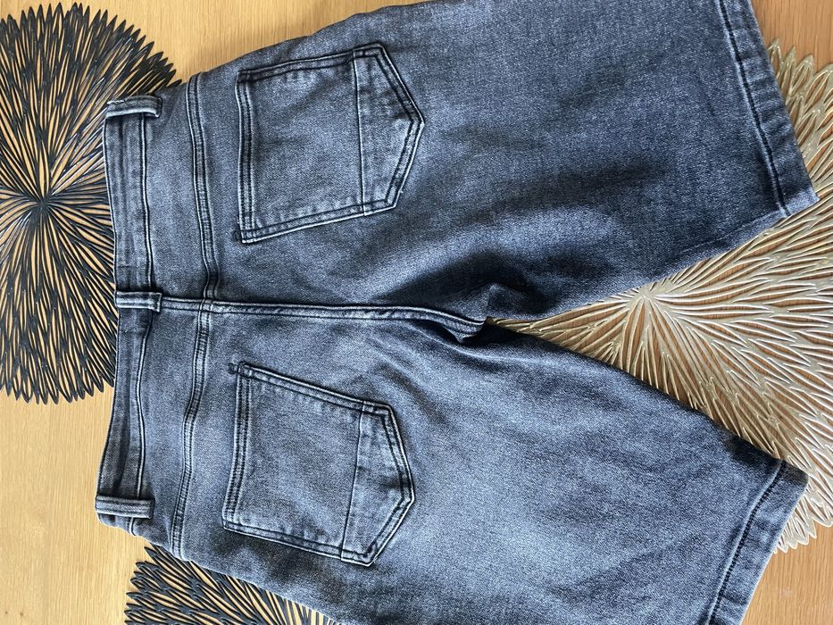 Sprzedam spodenki grafitowe house rozmoar 29