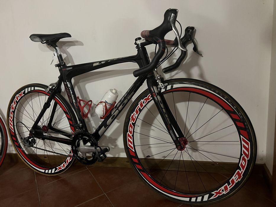 Bicicleta Estrada Look carbono