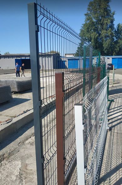Заборы с установкой В Киеве и области . секционное ограждение.
